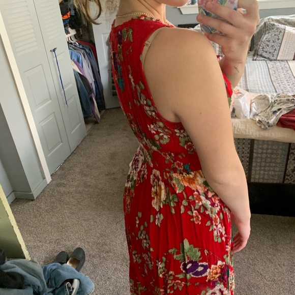 Beautiful red floral dress - Picture 4 of 4